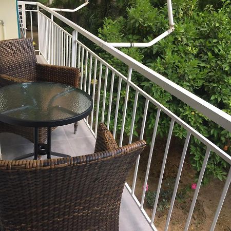 Luxury Apartment Next To The Sea Beach Athen Exterior foto