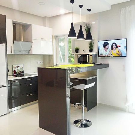 Luxury Apartment Next To The Sea Beach Athen Exterior foto