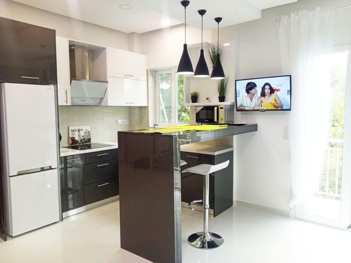 Luxury Apartment Next To The Sea Beach Athen Exterior foto